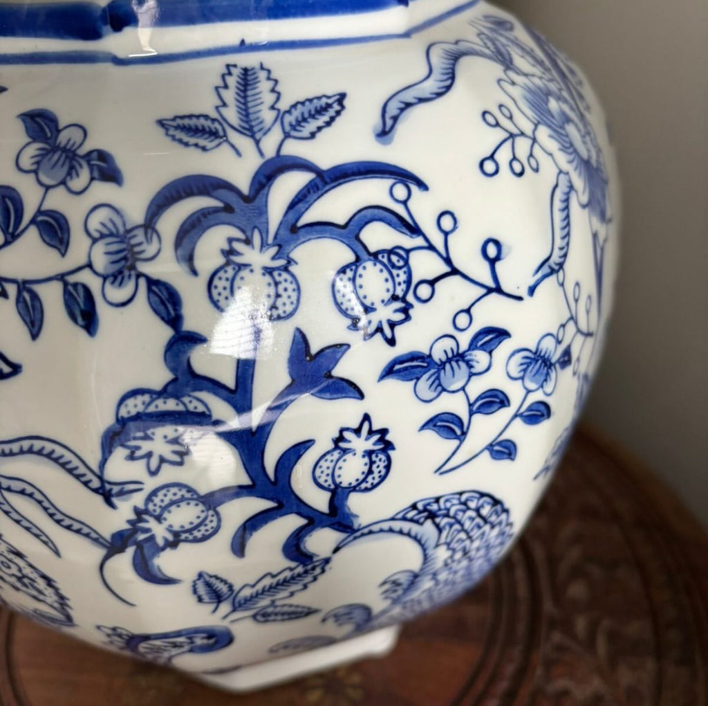 Bleu Blanc Hand-Painted Potiche with Parrot & Floral Motifs