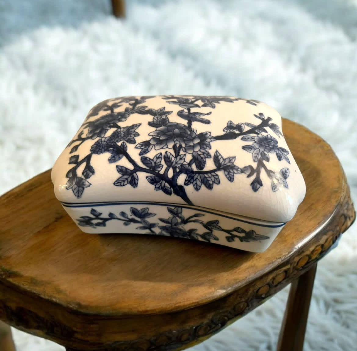 Bleu Blanc Box: Antique Style, White & Blue Floral Design
