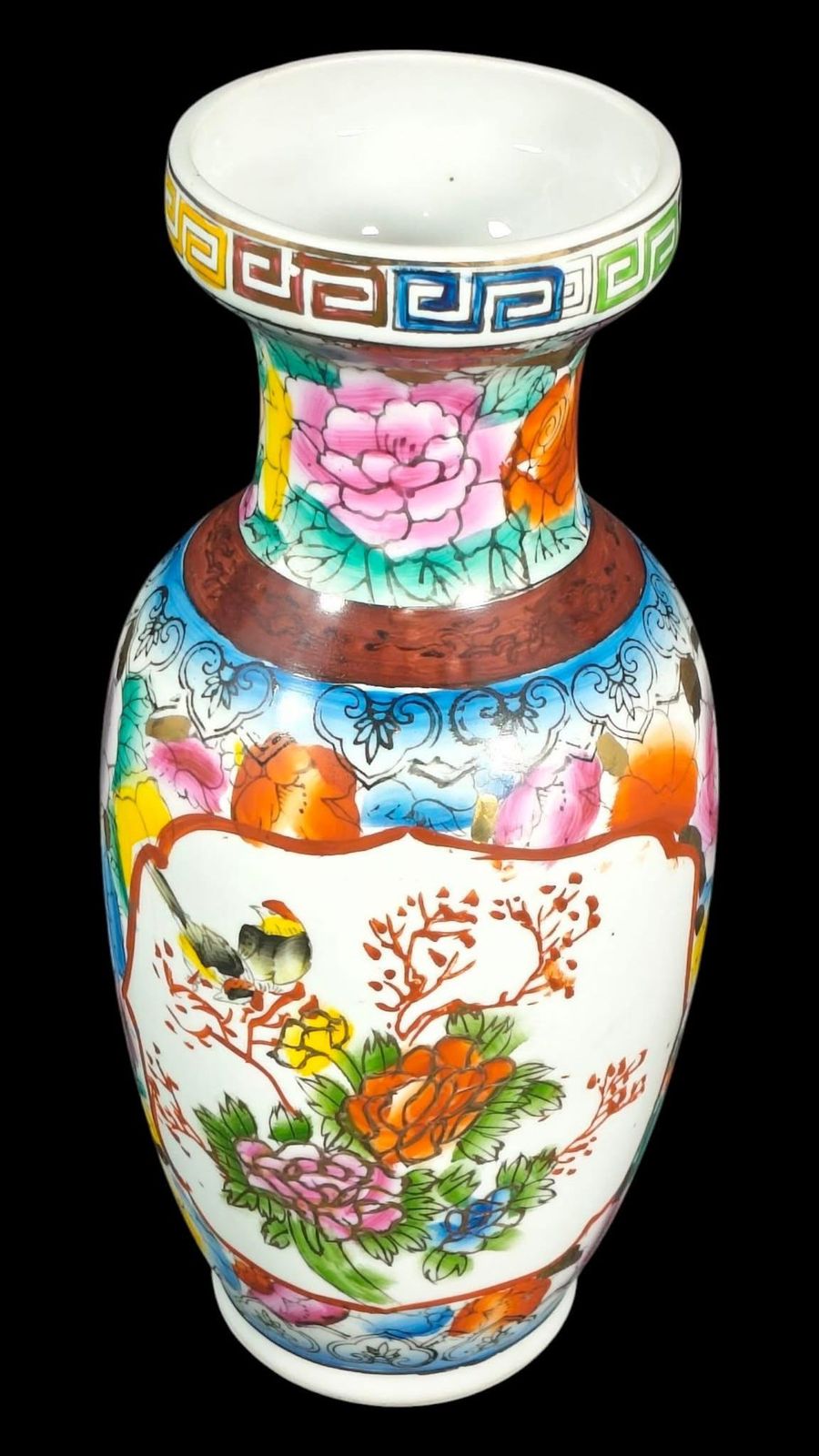 Chinoiserie Vase with Birds & Floral Motifs – Gold Detailing