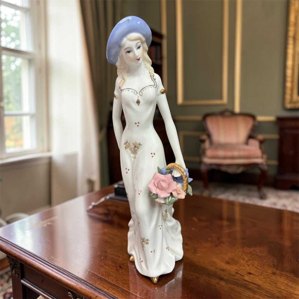 Bleu Blanc Porcelain Figurine – Fine Detailed Design