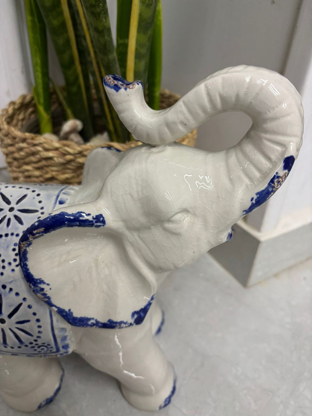 Large Bleu Blanc Porcelain Elephant