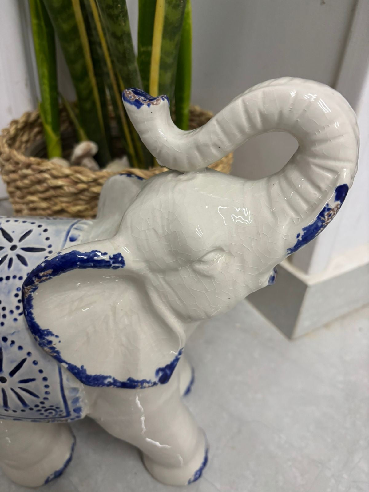 Large Bleu Blanc Porcelain Elephant