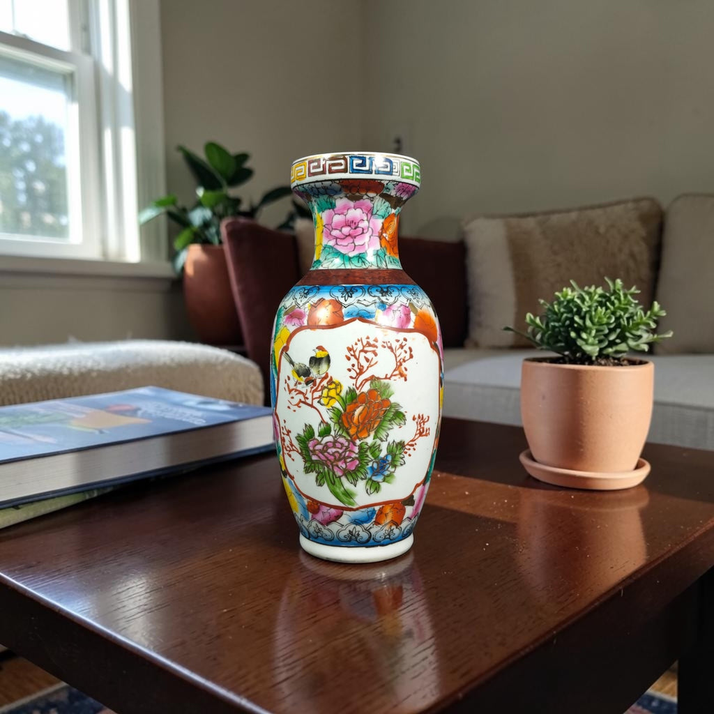 Chinoiserie Vase with Birds & Floral Motifs – Gold Detailing