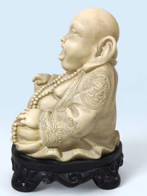 Large Chinoiserie Buddha Statue – Cream Tone – Wooden Base