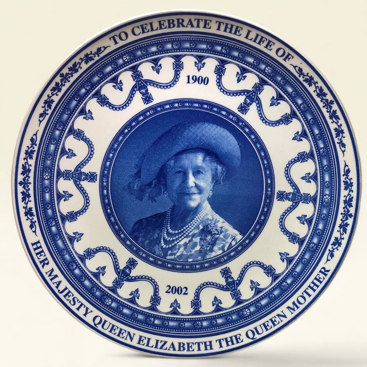 Wedgwood English Bleu Blanc Porcelain Plate – Queen Elizabeth