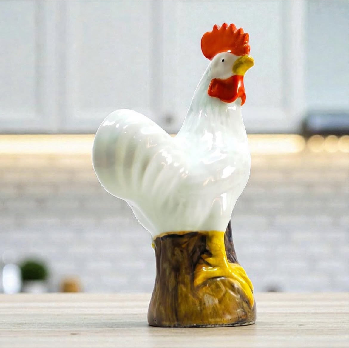 Vintage Chinoiserie Rooster Figurine – Hand-Made Porcelain