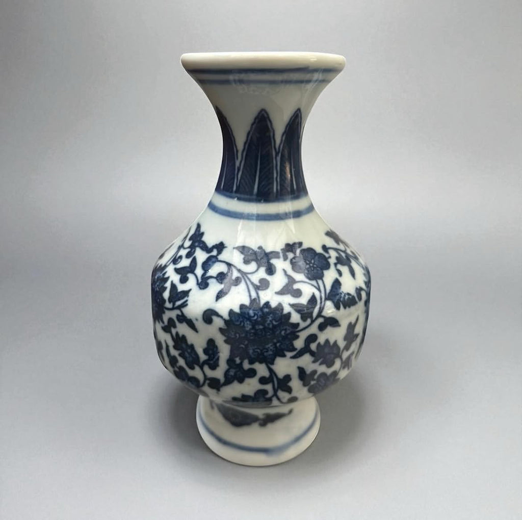 Bleu Blanc Porcelain Vases