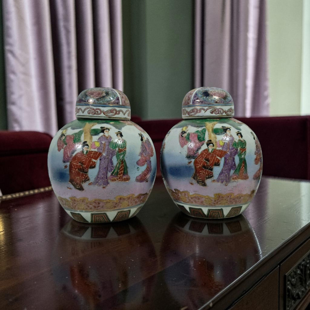 Hand-Painted Satsuma Porcelain Potiche with Gold Accents