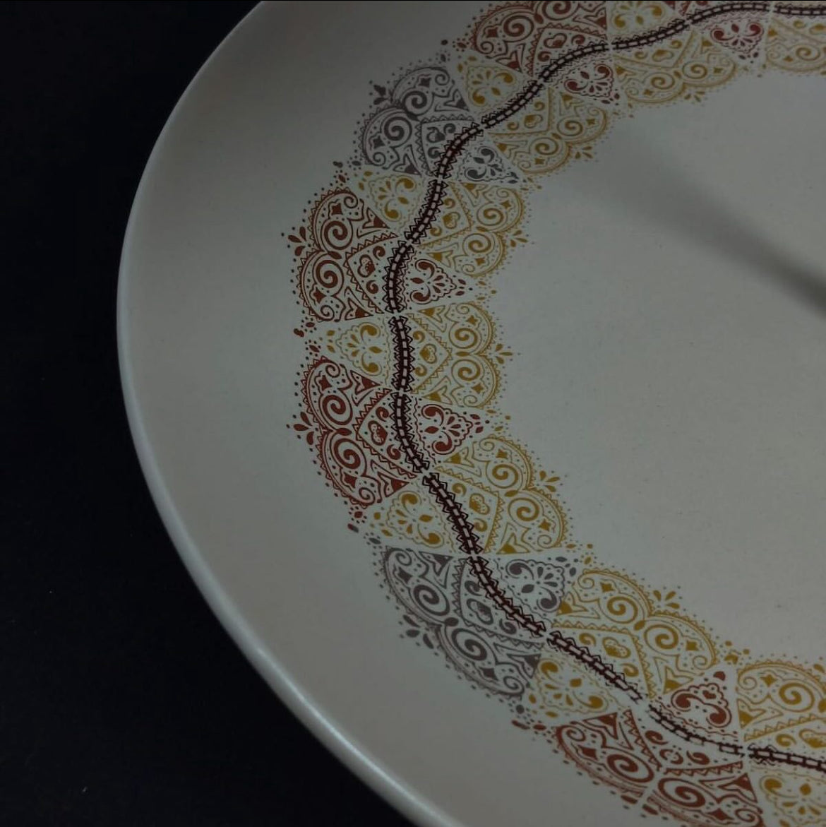 Two-Tier Porcelain Cookie Flotera