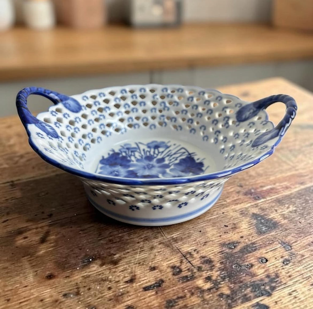 Large Bleu Blanc Porcelain Fruit Plate – Pierced Floral Design