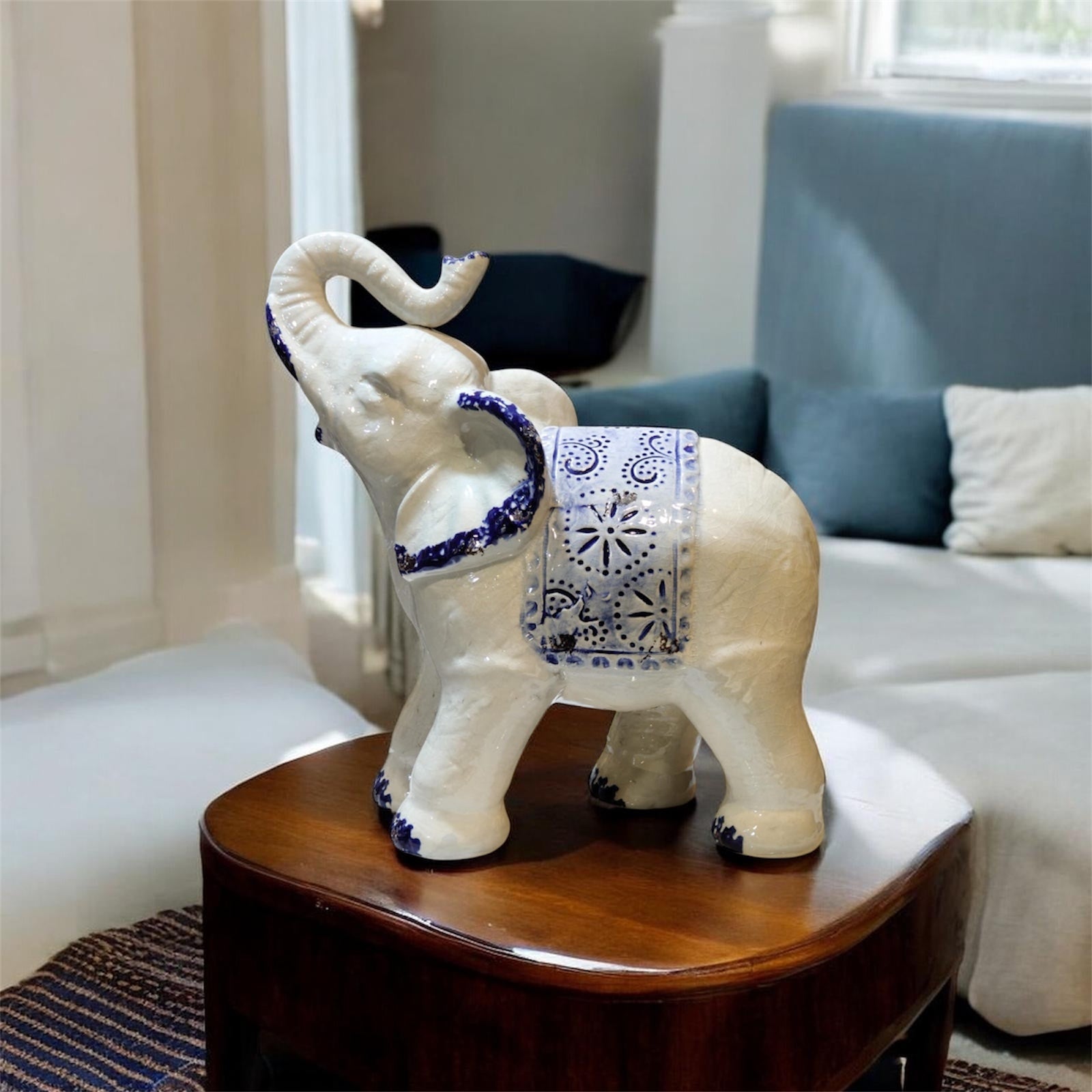 Large Bleu Blanc Porcelain Elephant