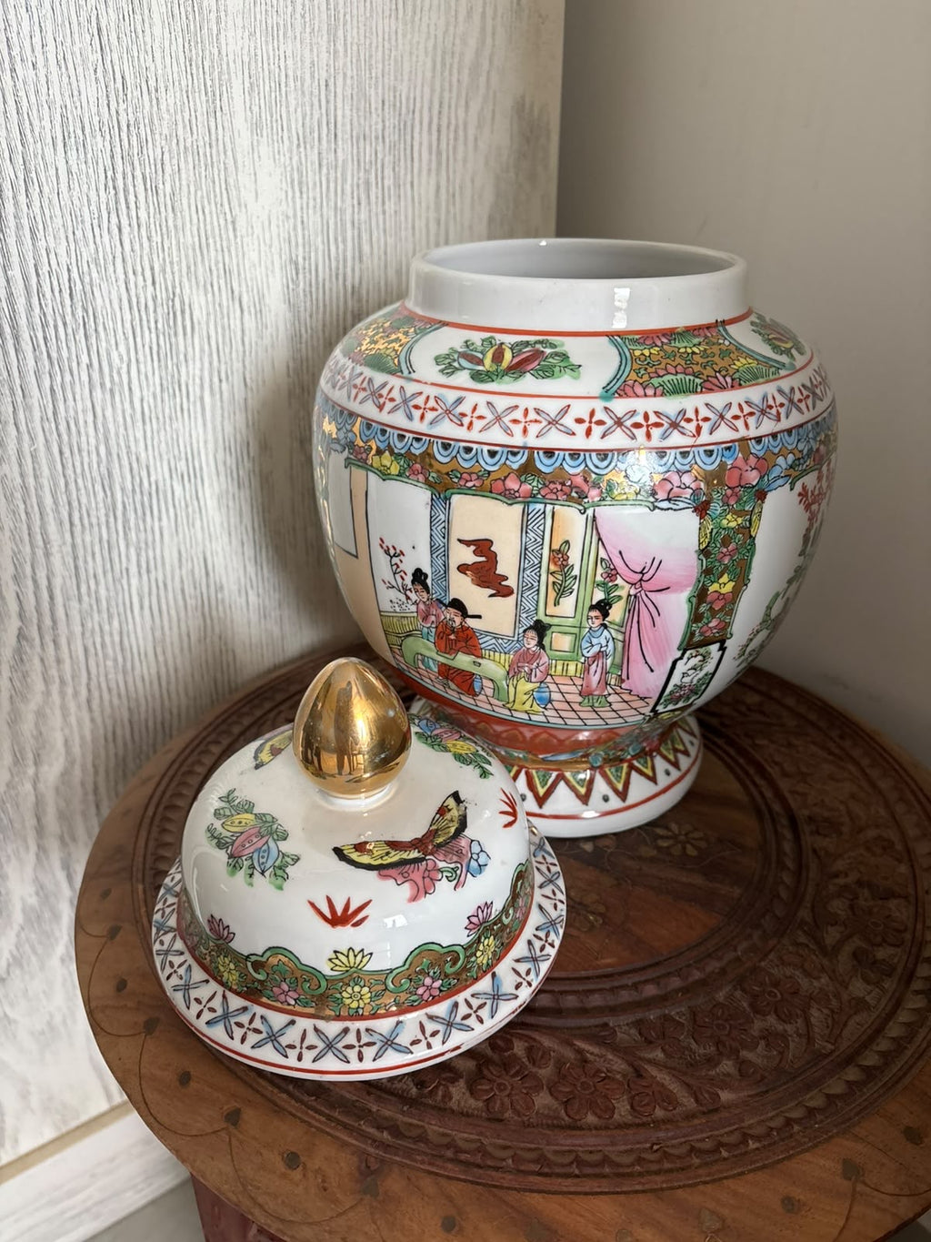 Large Vintage Chinoiserie Cachepot with Red Mark, Figures & Birds