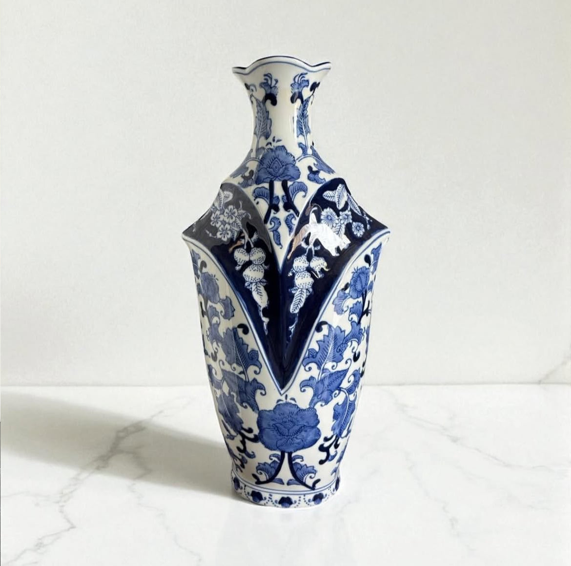 Bleu Blanc Vase – Hand-Painted Floral Art