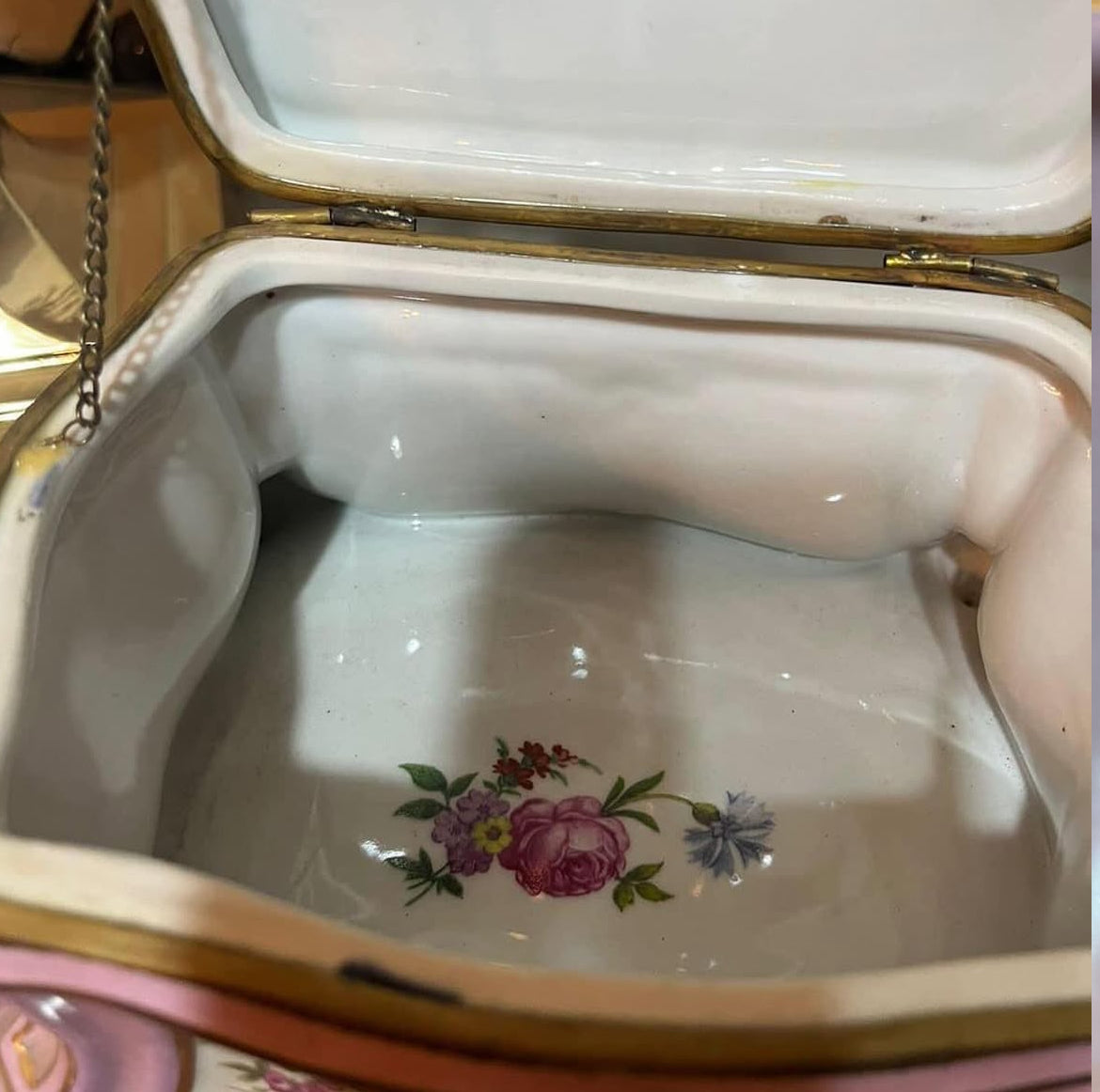 French Sevres Chateau Bonbonierę