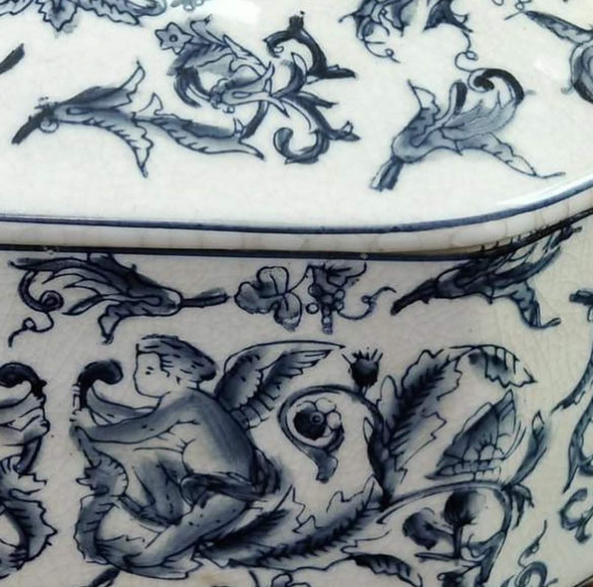 Bleu Blanc Crackle Porcelain Bonbonnière – Hand-Painted Cupid Design