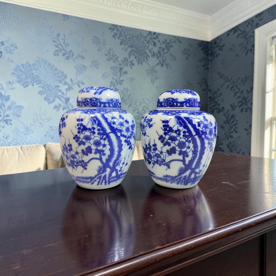 Bleu Blanc Chinoiserie Lidded Jar with Floral Design
