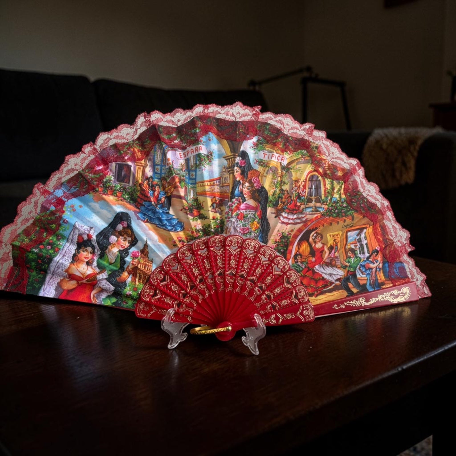 Dentelle Hand Fan with Artwork – Handcrafted