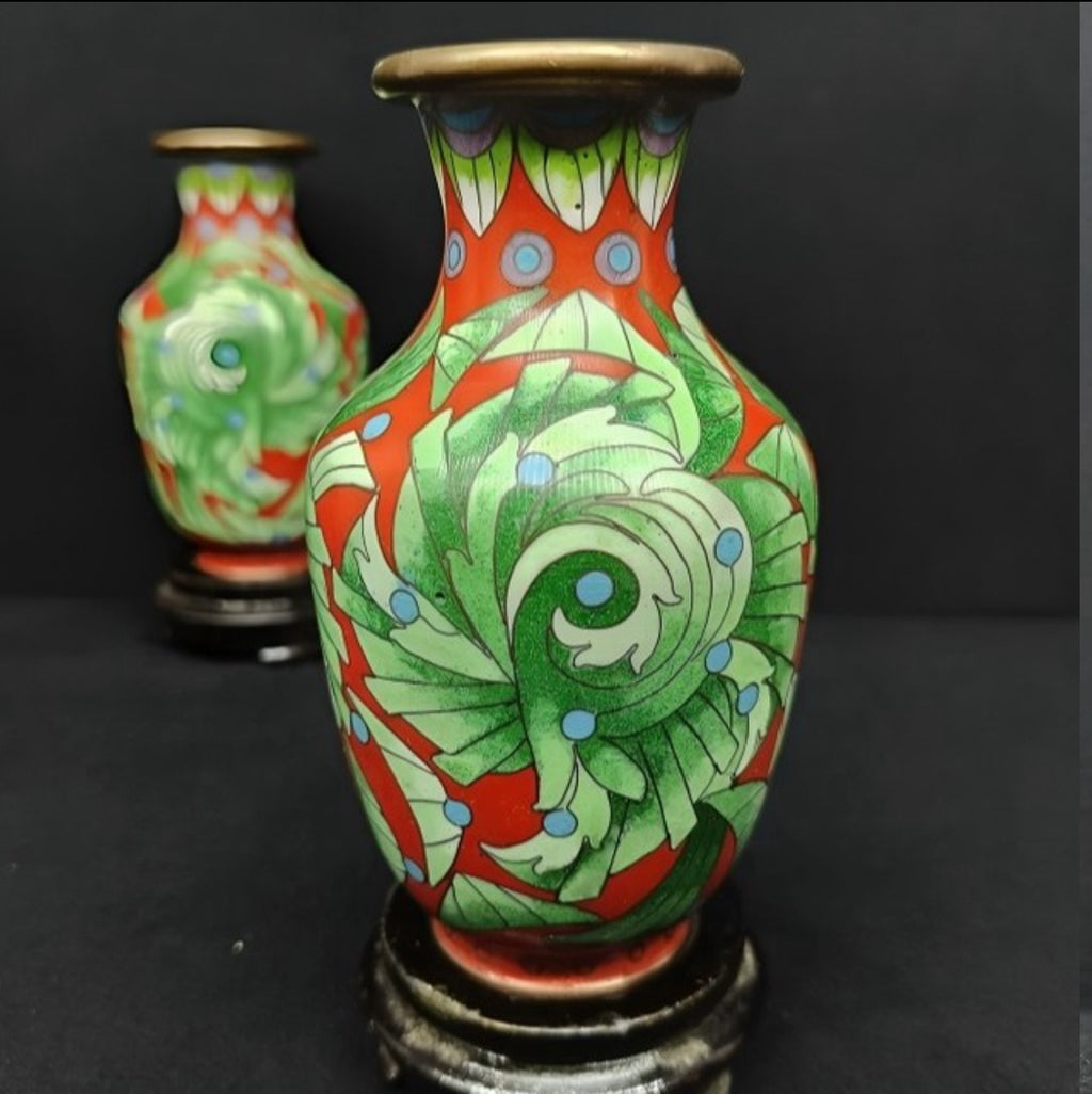 Cloisonné Vase: Colorful Design