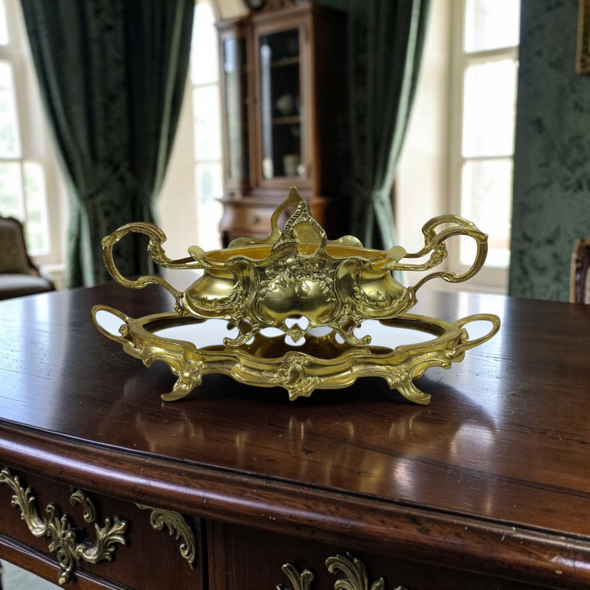 Brass Jardinière with Mirrored Base