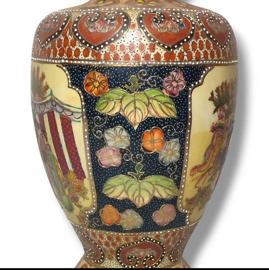 Chinoiserie Porcelain Vase with Gold Detailing