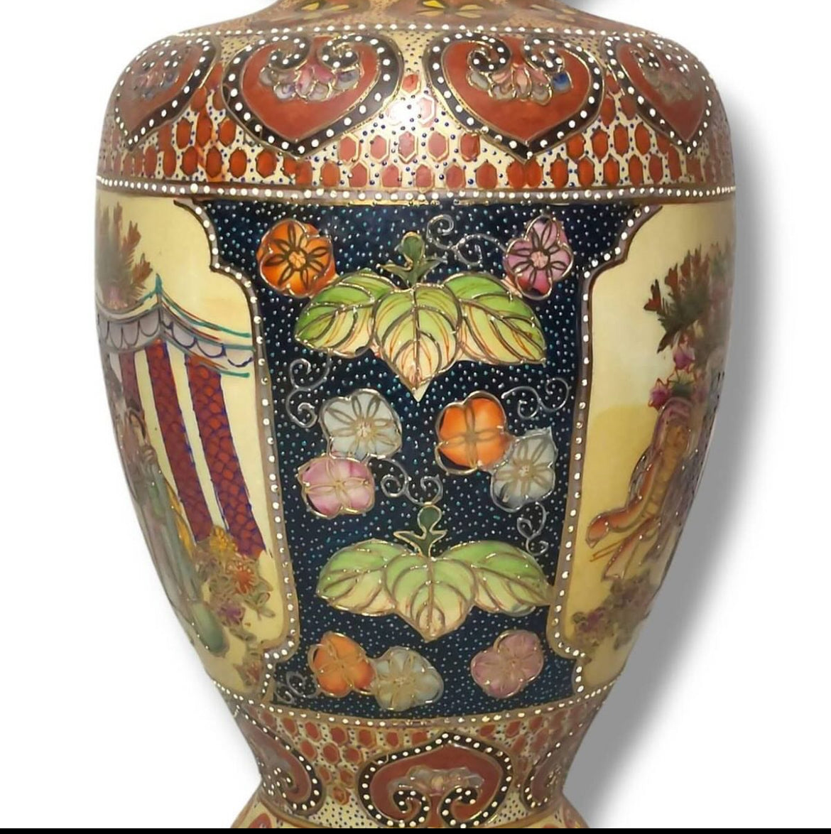 Chinoiserie Porcelain Vase with Gold Detailing