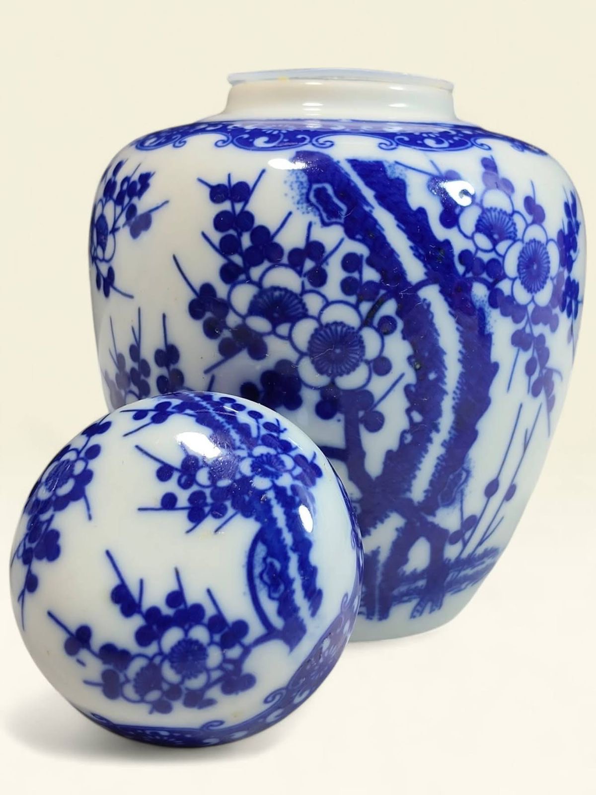 Bleu Blanc Chinoiserie Lidded Jar with Floral Design