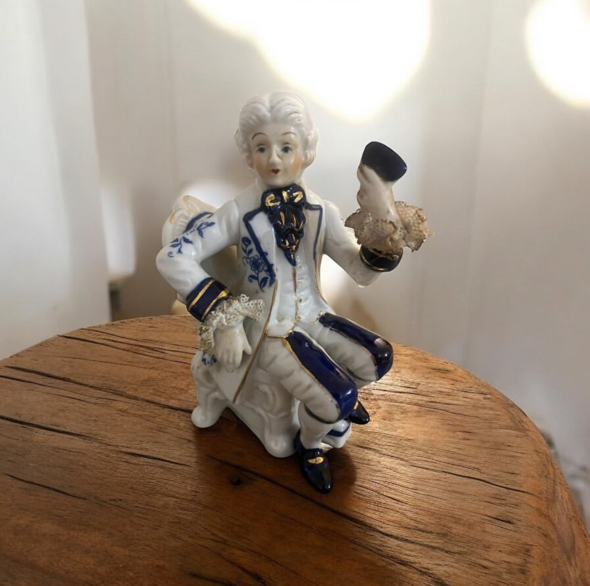 Bleu Blanc Porcelain Figurine