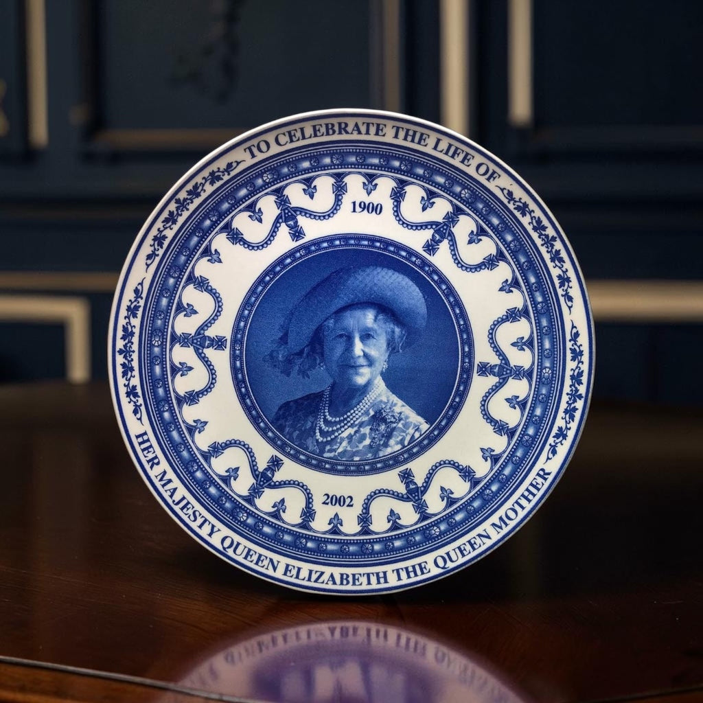 Wedgwood English Bleu Blanc Porcelain Plate – Queen Elizabeth