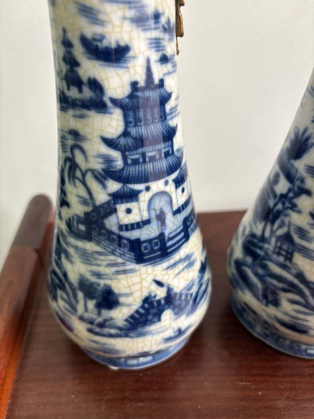 Sèvres Château Carafe – Bleu Blanc with Bronze Detailing