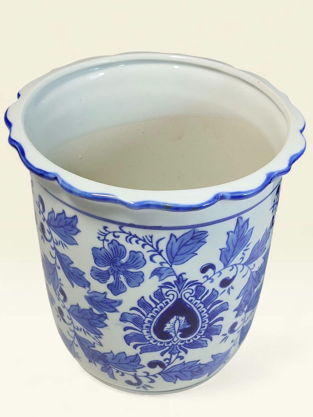 Stamped Bleu Blanc Chinoiserie Porcelain Cachepot with Matching Saucer