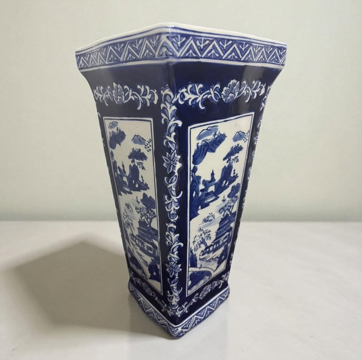 Square Bleu Blanc Chinoiserie Vase