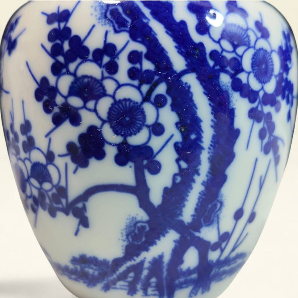 Bleu Blanc Chinoiserie Lidded Jar with Floral Design