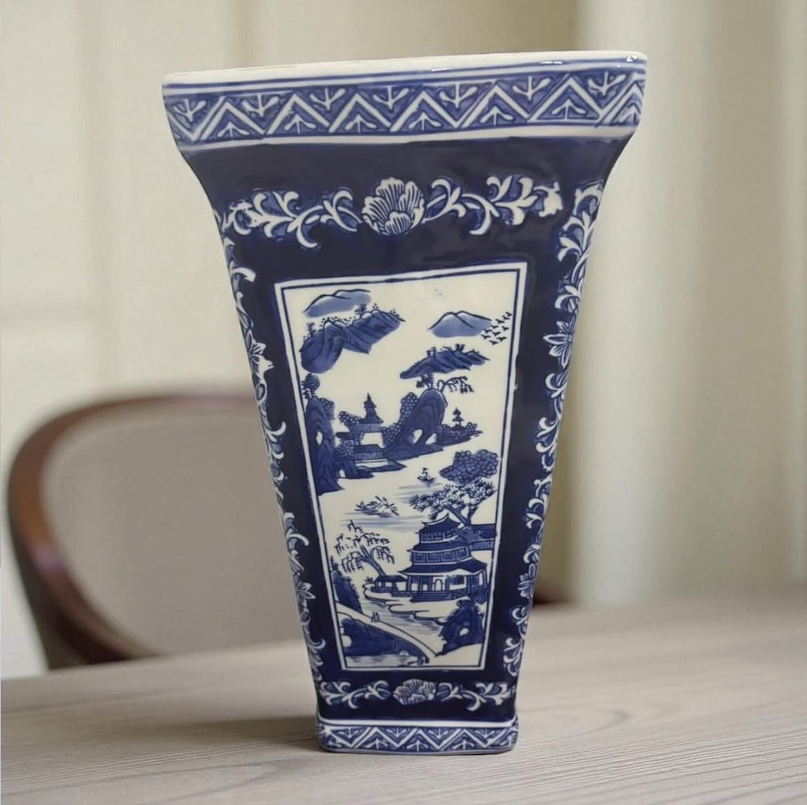 Square Bleu Blanc Chinoiserie Vase