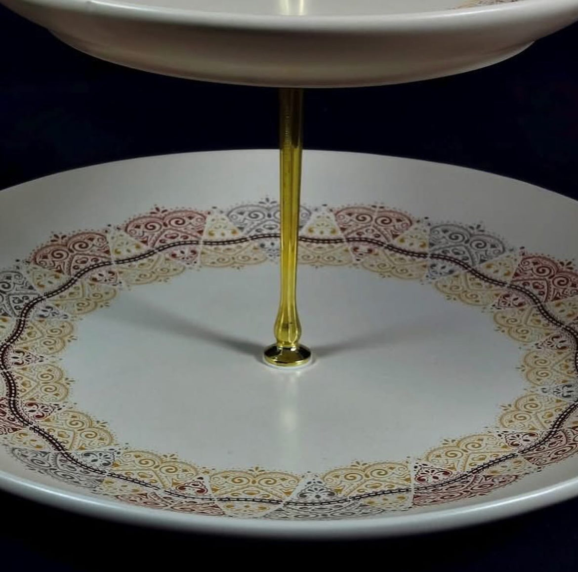 Two-Tier Porcelain Cookie Flotera
