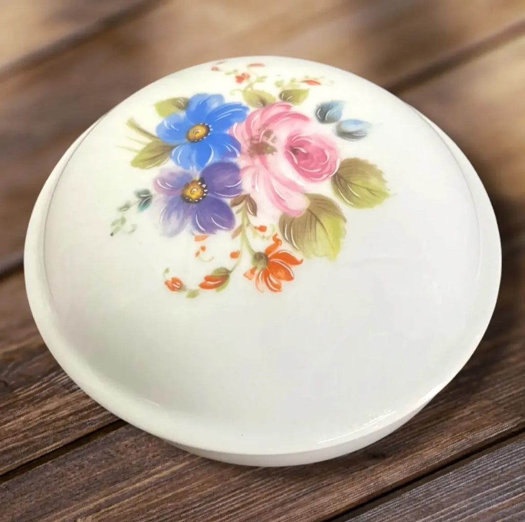 Limoges Bonbonnière: Timeless Elegance in Porcelain