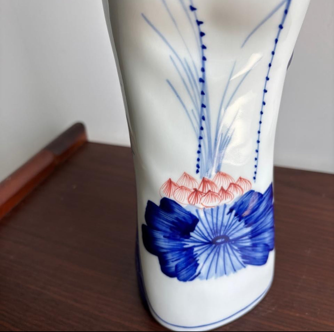 Bleu Blanc Mannequin Vase – Hand-Painted Porcelain