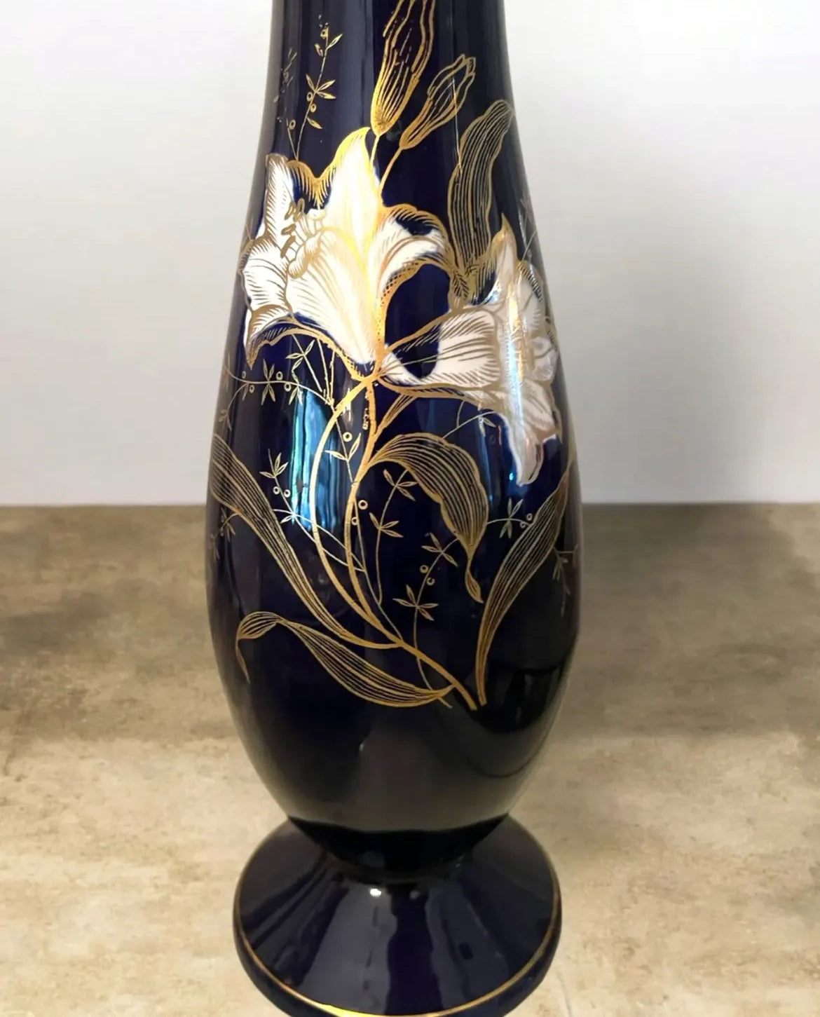 Vintage Cobalt Blue Vase: Mid-Century Modern Elegance