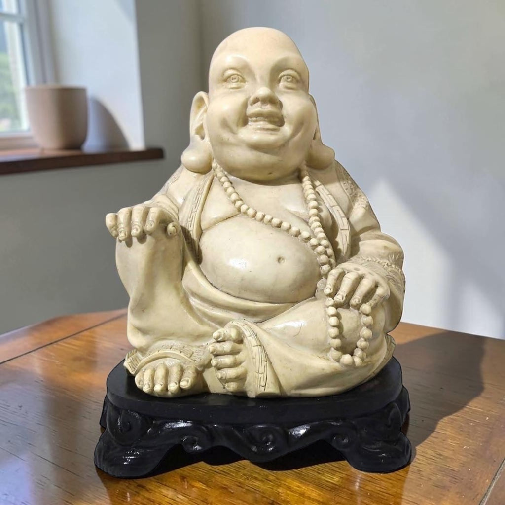 Large Chinoiserie Buddha Statue – Cream Tone – Wooden Base