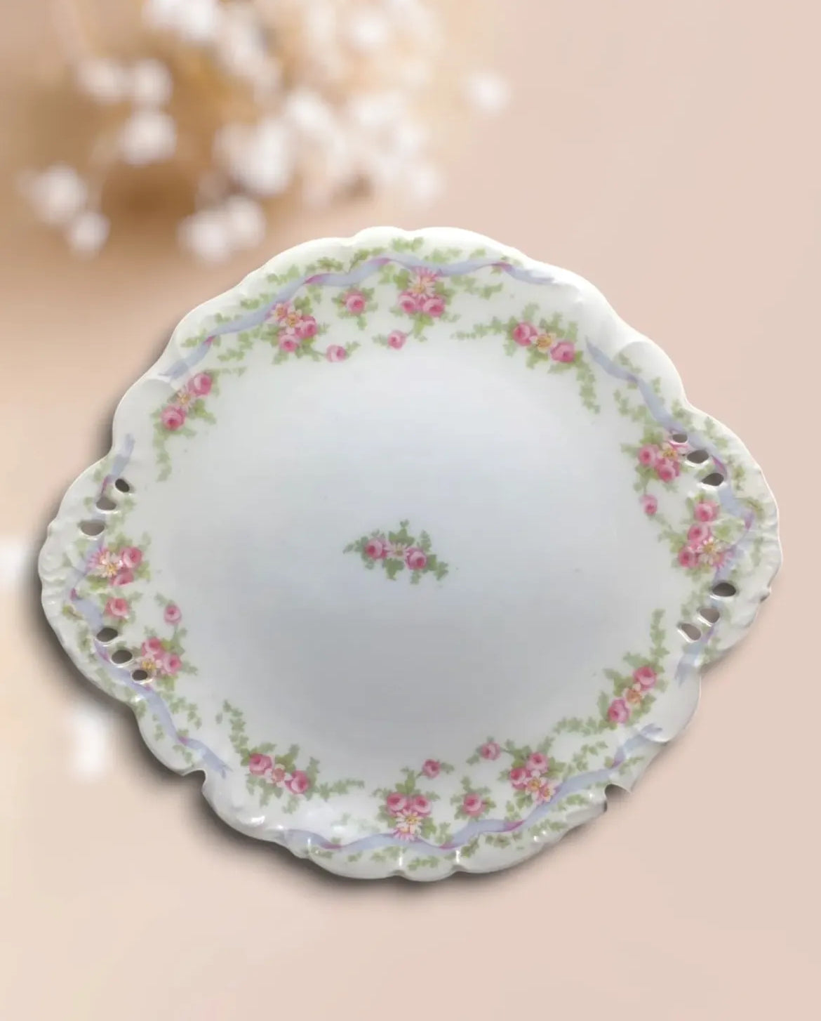 Limoges Plate: A Touch of French Elegance