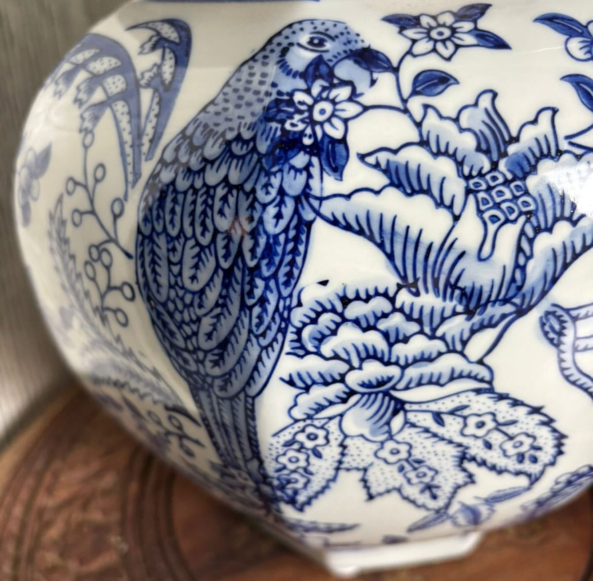 Bleu Blanc Hand-Painted Potiche with Parrot & Floral Motifs