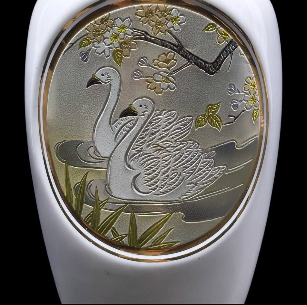 Japanese Porcelain Vase – Chokin Art