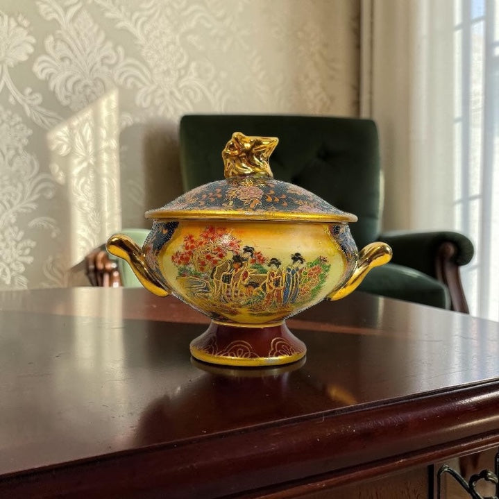 Satsuma Chinoiserie Bonbonnière with Hand-Painted Miniature Artwork & Gold Accents