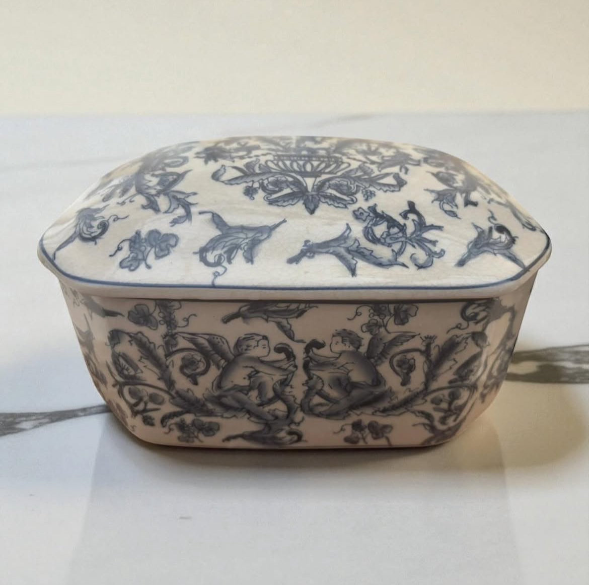 Bleu Blanc Crackle Porcelain Bonbonnière – Hand-Painted Cupid Design