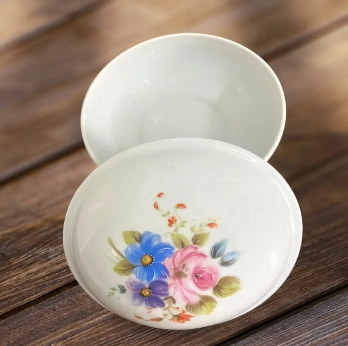 Limoges Bonbonnière: Timeless Elegance in Porcelain