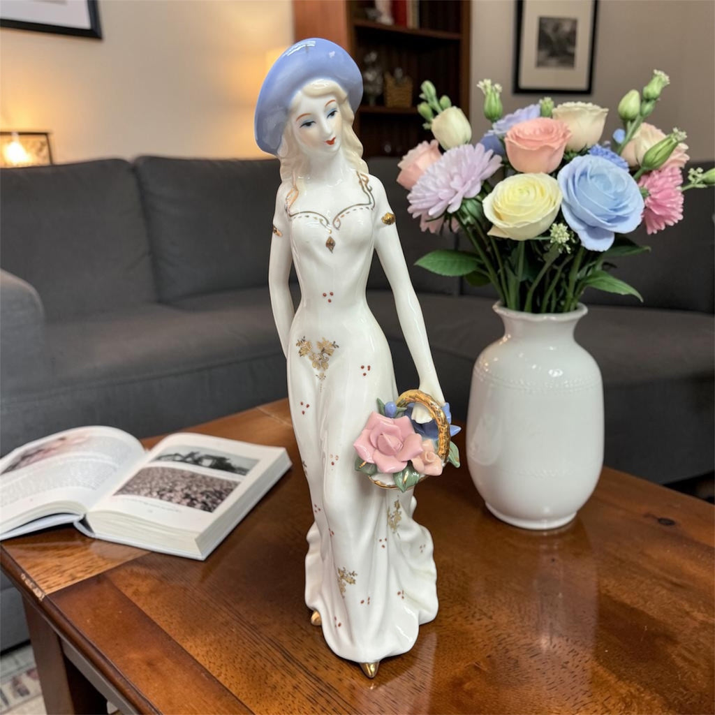 Bleu Blanc Porcelain Figurine – Fine Detailed Design
