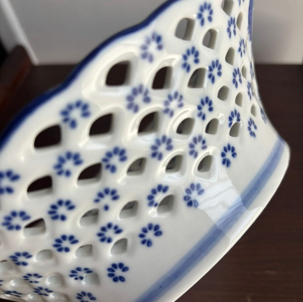 Large Bleu Blanc Porcelain Fruit Plate – Pierced Floral Design