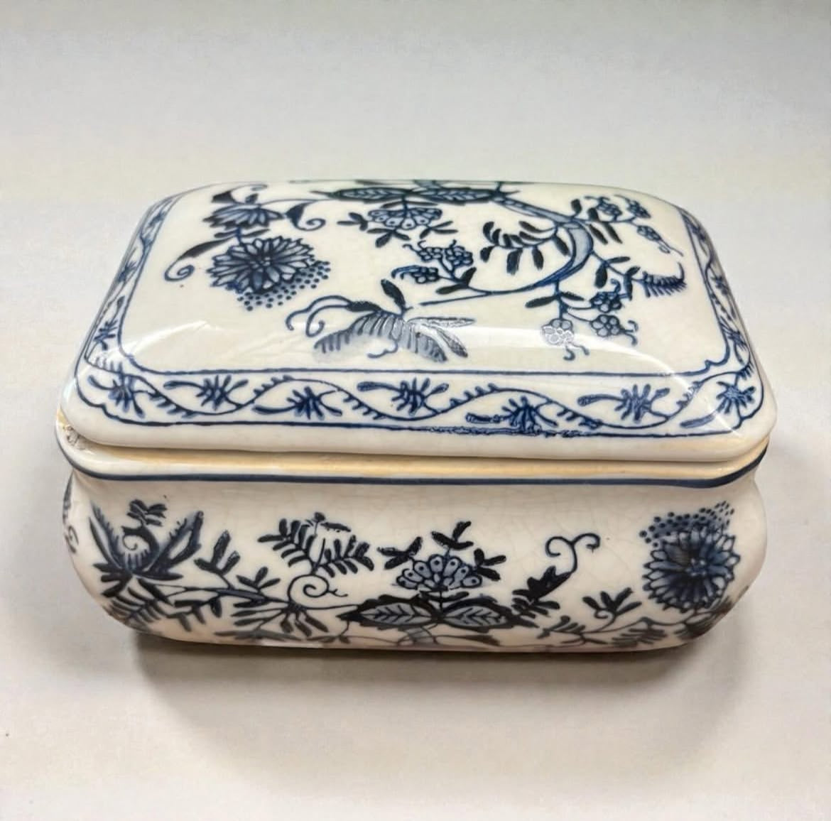 Blue Blanc Crackle-Glazed Porcelain Box with Floral Artwork