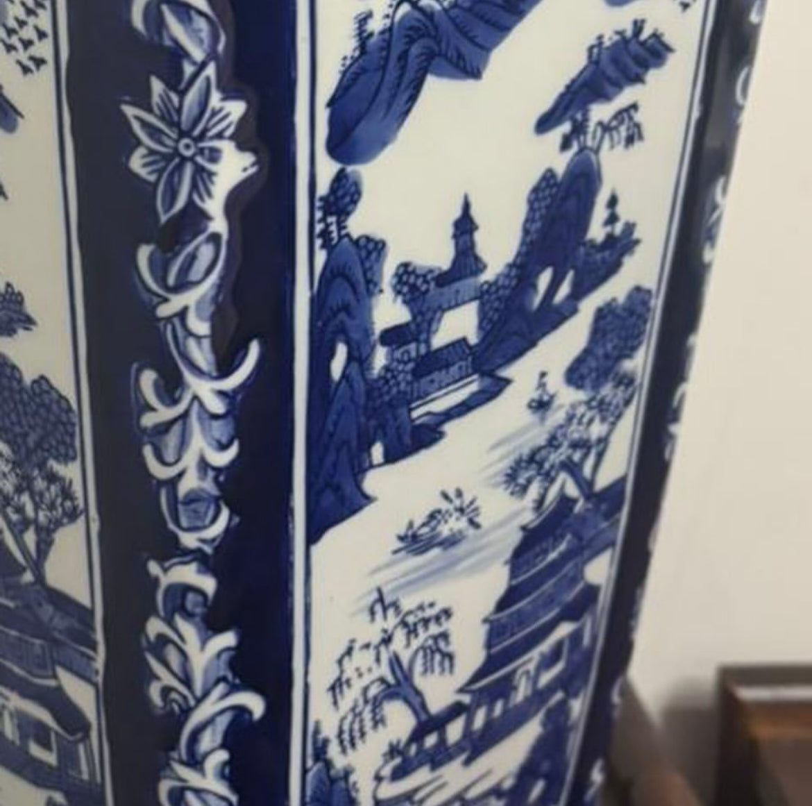 Square Bleu Blanc Chinoiserie Vase
