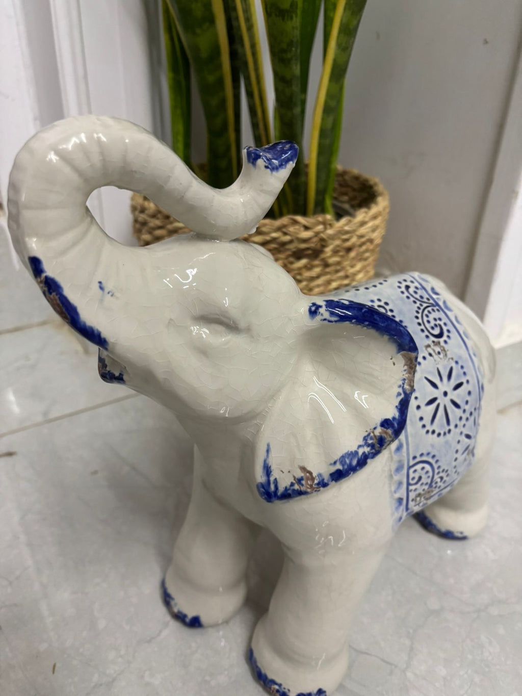 Large Bleu Blanc Porcelain Elephant