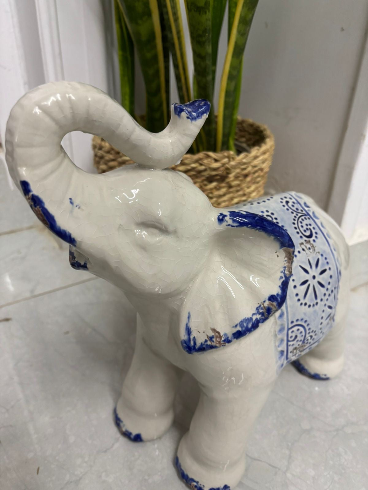 Large Bleu Blanc Porcelain Elephant